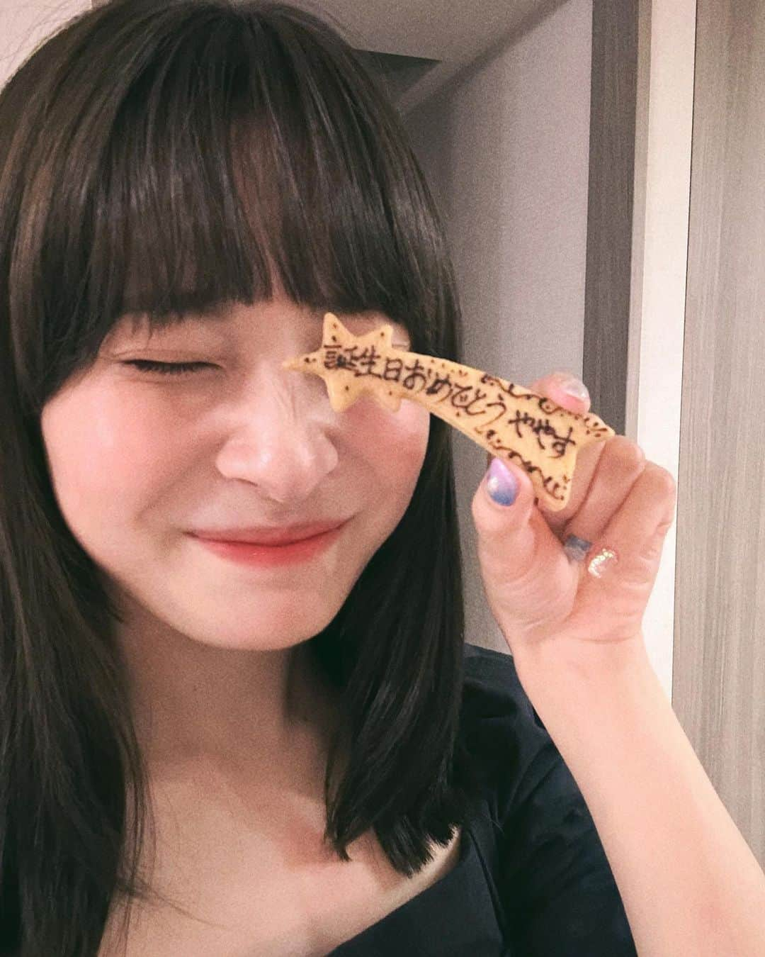 鈴木康代のインスタグラム：「ひとつ歳を重ねました🎂 とっても幸せな1週間だった〜！ 明日からまたがんばる🐘」