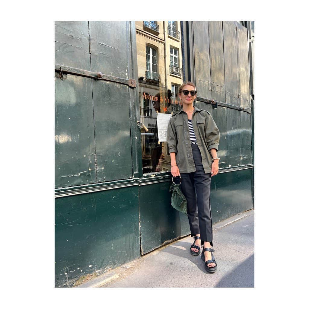 稲沢朋子さんのインスタグラム写真 - (稲沢朋子Instagram)「🇫🇷Paris旅行記 しばらく続くと思います 投稿にお付き合い頂けたら嬉しい☺️ 皆さんのこれから考える旅行プラン！リストに入れてもらえるかも⁈😆  2度目のParis🇫🇷 行ってみたかった場所や再び巡りたいと思った所へ✨ 今回セーヌ川クルーズも楽しむことができました 最高の気候☀️ 夜22時まで明るいなんて🔆  #Paris #emilyinparis #巡り  #アイテムタップしてね」6月18日 16時29分 - ina_tomo