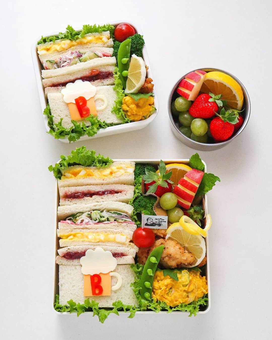 ｒｉｉのインスタグラム：「2023.6.18  父の日弁当 今日は父の日🌼 みやぞんにこっそりプレゼントを用意している娘🩴 きっとめちゃくちゃ喜ぶね 今夜は「もんじゃ焼き」のリクエスト さー、頑張って刻むかな🥬 #父の日#父の日弁当#父の日サンドイッチ#サンドイッチ弁当#키즈쿠킹#아이밥상#캐릭터도시락#푸드스타그램#먹스타그램#Repasenfant#캐릭터푸드#bentokids#お弁当動画#動画レシピ#詰め方動画#タイムラプス料理#料理動画#キャラ弁#デコ弁#rii弁当#嫌がらせ弁当#sandwich」
