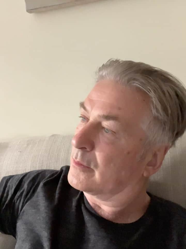 アレック・ボールドウィンのインスタグラム：「Sometimes, my faith is the one thing that helped to sustain me during the toughest times. And gratitude for all that God has given me. Most of all, my wife @hilariabaldwin , our 7 children and Ireland and her new family, all of whom have all of my heart. God has been good to me. And I hope that, in the coming years, my family and I will have the chance to give back some of what God has provided for us.」