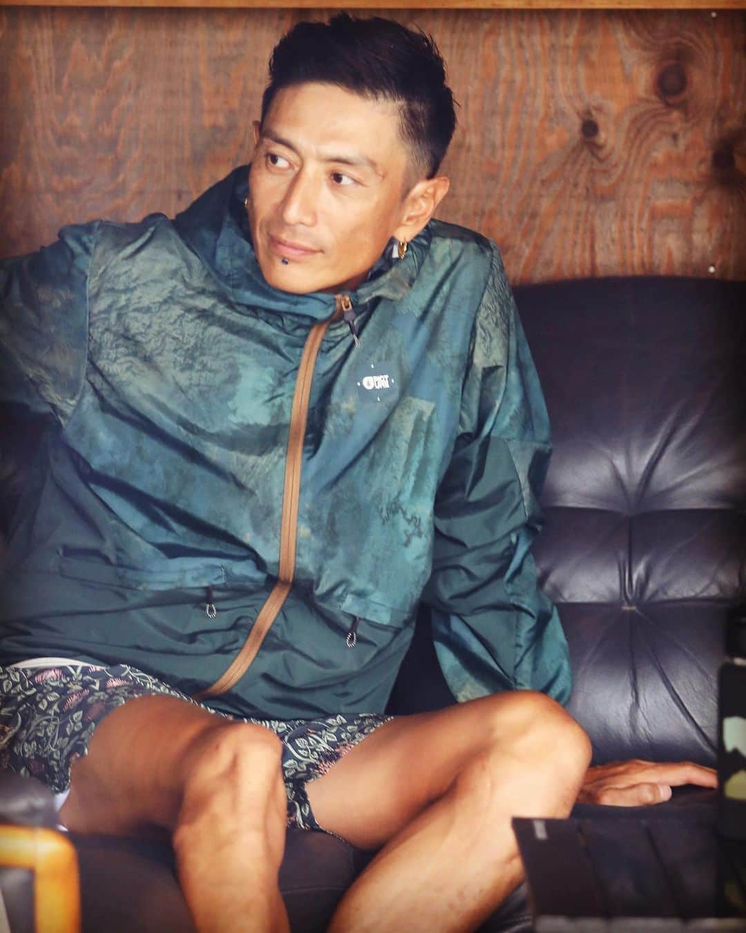 伊勢谷友介のインスタグラム：「Yusuke Iseya Join the team! I get on Picture Organic Clothing Ambassador Team!!!  未来の地球にできる事。 Ride, Protect, & Share 持続可能なアプローチをアパレルサイドから提案します。  #yusuke_iseya  #picture_organic_japan  #picture_organic_clothing  #hascooutdoor」