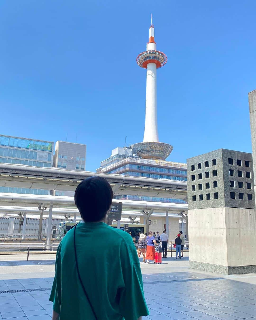 小南光司のインスタグラム：「おはようございます、小南光司です。  京都に来ております。 みんなに会えるの楽しみ。 岳くんに会えるのも楽しみ。」