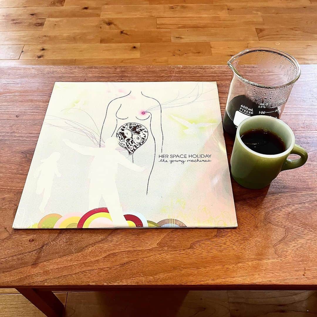 のインスタグラム：「ミックス始める前にちょいと！ #ちょいとコーヒーとレコード」