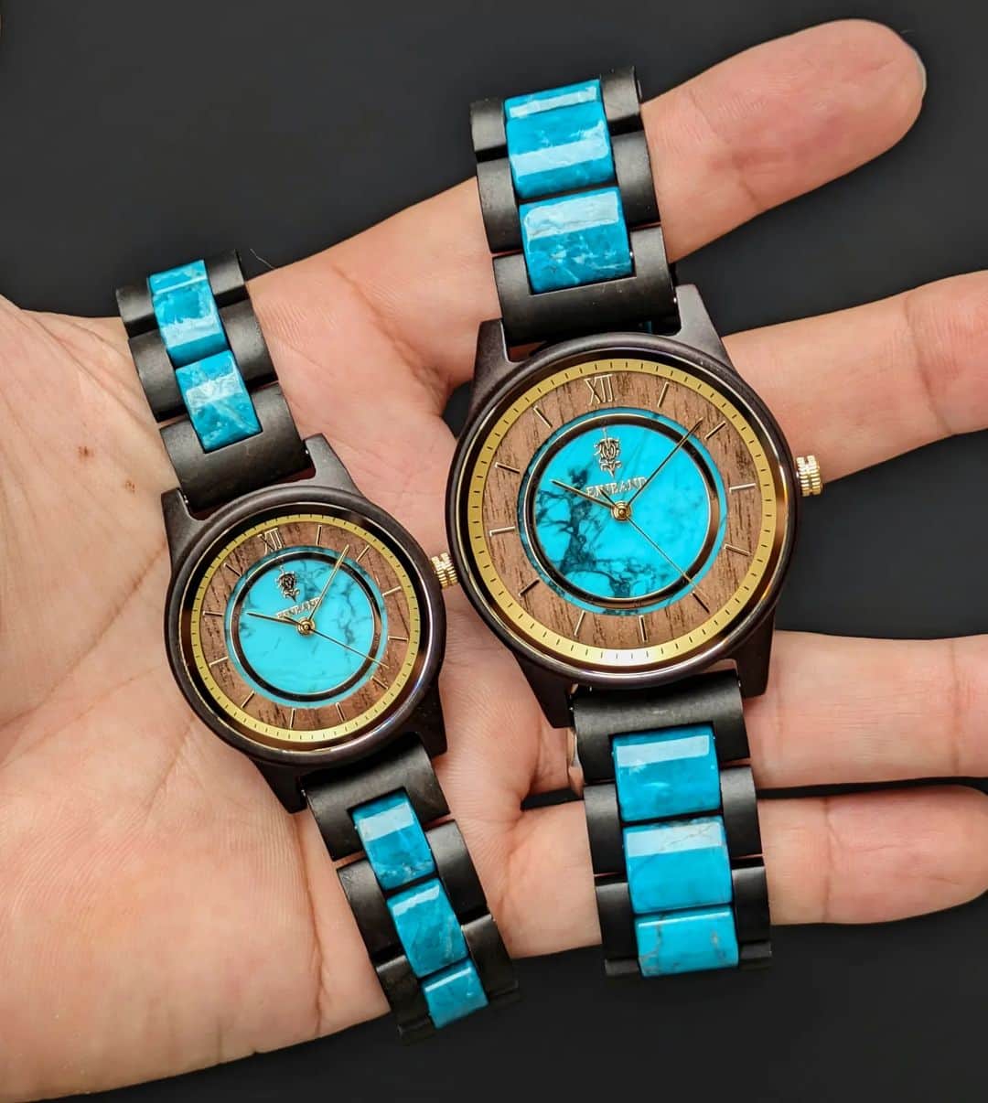 EINBAND -アインバンド-のインスタグラム：「天然石ターコイズ×木製腕時計⌚ この夏にオススメのウッドウォッチです♪  #EINBAND #NEWWATCH #新作」