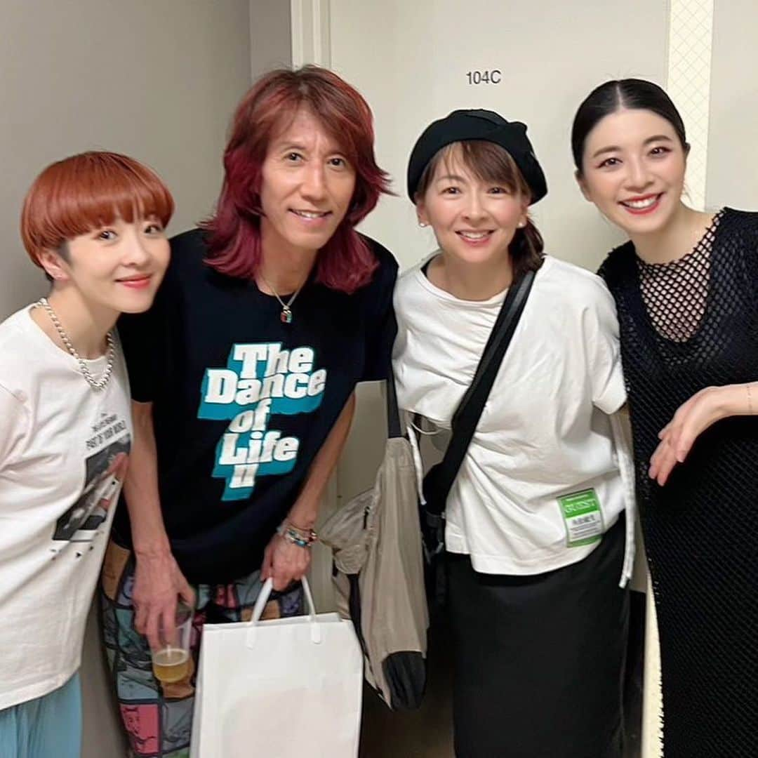 小此木まりさんのインスタグラム写真 - (小此木まりInstagram)「🧡  TOSHIKI KADOMATSU Performance 2023  “THE DANCE OF LIFE Ⅱ”  TOKYO DOME CITY HALL🛫DAY2  やさしい人たちがあつまって てをとりあって 音楽する  ここにいられること 本当にありがたい、です  #吉沢梨絵 さん #北川理恵 ちゃん #近江谷太朗 さん #阿部翔平 さん  来てくださって みんなに会えてうれしかった☺️ ありがとうございました！  tourも残り４本。 大切に、がんばります！  #角松敏生 さん #ツアー #東京 #TOKYODOMECITYHALL  #山本真央樹 くん #山内薫 さん #鈴木英俊 さん #森俊之 さん #本田雅人 さん #渡邉瑠菜 ちゃん #亜季緒 ちゃん #小此木麻里  #まりあっき  #dance  #感謝 #🛫 #💃 #🕺」6月18日 10時52分 - mariokonogi