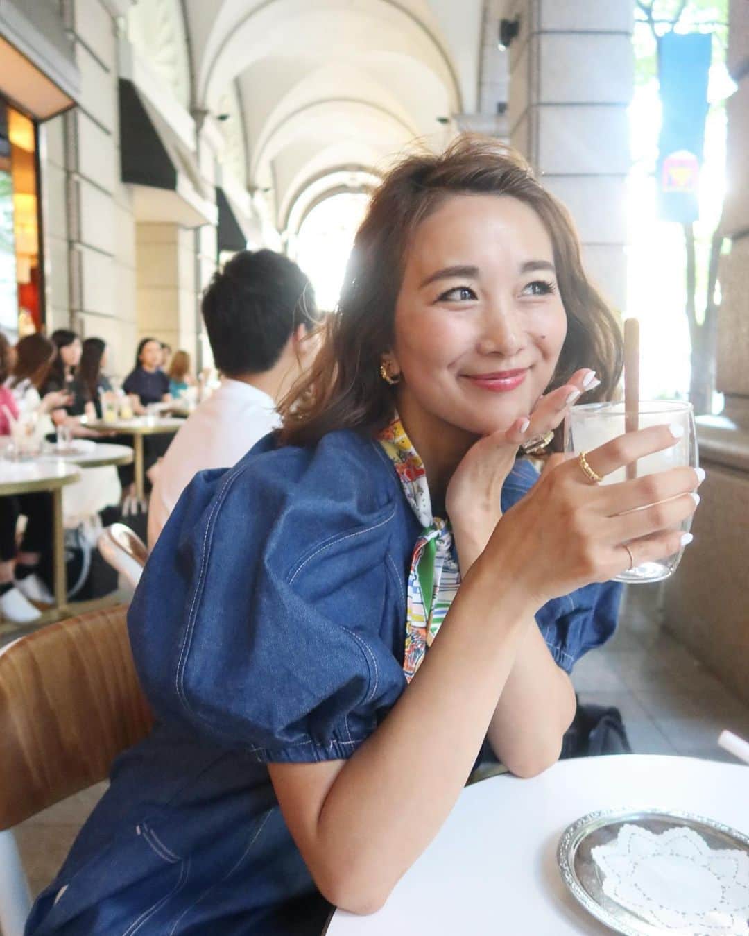 Mai Wakimizuのインスタグラム：「お天気の日にテラスでお茶するだけで非日常な気分味わえる♡ダイエット中だけどカフェラテだけはご褒美として頂きます＼(^o^)／ #mamalife#カフェラ#神戸」