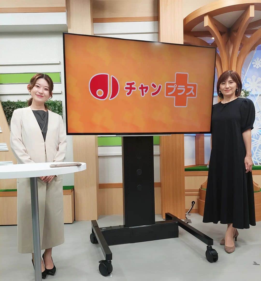 小田都由のインスタグラム：「⁡ ⁡ ⁡ 先日のですです。で浅川さんと😆⁡ ツーショット撮っていただきました💕⁡ ⁡ ⁡ ⁡ #KKB⁡ #鹿児島放送⁡ #アナウンサー⁡ #鹿児島⁡ #写真⁡ #photo⁡ ⁡」