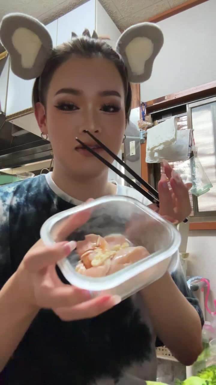 たけたろうのインスタグラム：「カンピロパウダーにびびるご飯」