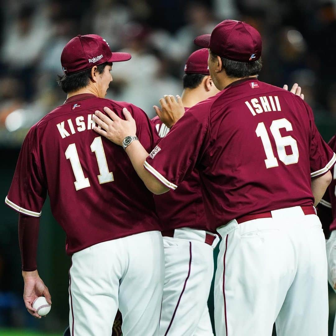 東北楽天ゴールデンイーグルスさんのインスタグラム写真 - (東北楽天ゴールデンイーグルスInstagram)「⚾️  ⚾️G 1-2 E⚾️ 1点ビハインドの6回に辰己選手が5号2ランを放ち逆転‼️‼️ その後はリリーフ陣が踏ん張りカード勝ち越し✨✨✨ 勝ち投手は復帰登板で5回1失点の好投の岸選手で2勝目👍🏼 6回は渡辺翔太選手、7回は内選手が1回無失点👏🏼👏🏼 8回は安樂選手と鈴木翔天選手の継投で抑えた‼️ 最後は松井裕樹選手が締めて14セーブ目🤝🏼  #鷲が掴む #rakuteneagles #辰己涼介  #岸孝之 #松井裕樹 #炭谷銀仁朗 #安樂智大  #鈴木翔天 #内星龍 #渡辺翔太」6月18日 17時21分 - rakuten_eagles