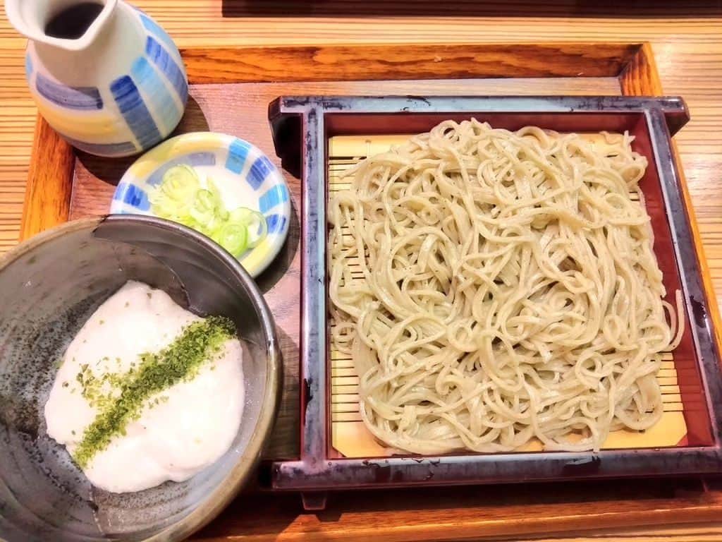 千葉泉のインスタグラム：「冷たいお蕎麦が美味しい季節になってきました😋✨✨✨  #蕎麦  #蕎麦屋飲み  #日本酒」