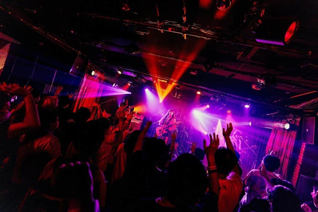 リアルさんのインスタグラム写真 - (リアルInstagram)「ЯeaL Яock Яevolution vol.12 ЯeaL vs Gacharic Spin  2023.06.09 @Shimokitazawa SHANGRILA Thank you!!  photo by （ @shomawowwow ） #ЯeaL #ЯeaL10周年」6月18日 14時12分 - real.girlsband