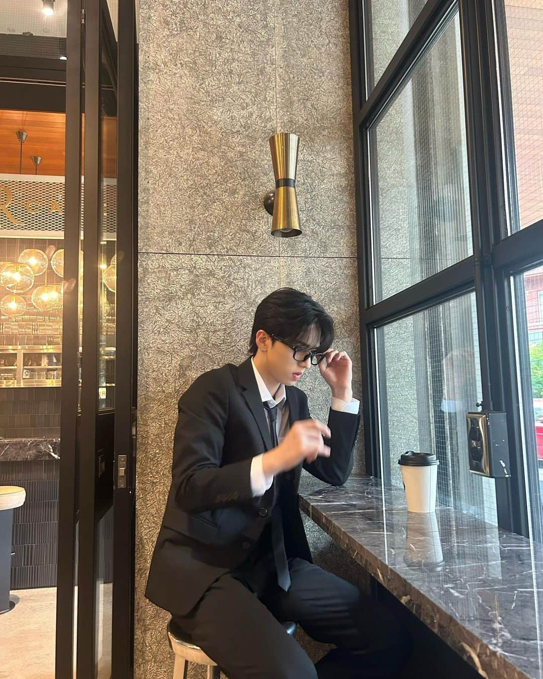 MAHIROのインスタグラム：「How about a coffee break?☕️」