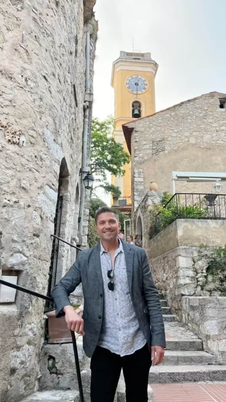 エリック・ウィンターのインスタグラム：「One of the coolest places  I’ve been able to visit.. the  medieval village of Eze. Fortunate enough to squeeze in dinner at the Michelin star @hotelchateaueza What a way to end this trip. 🍾✈️ 🇫🇷」