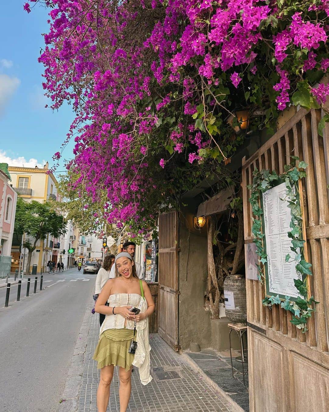 植野有砂さんのインスタグラム写真 - (植野有砂Instagram)「First night in Ibiza ✨🥘🍷 I already miss traveling to Europe😭イビサの初夜✨もうヨーロッパ旅行恋し過ぎて今年の夏もう一回行ってきます🤣まだ何もプランしてないけどw」6月18日 14時54分 - alisaueno