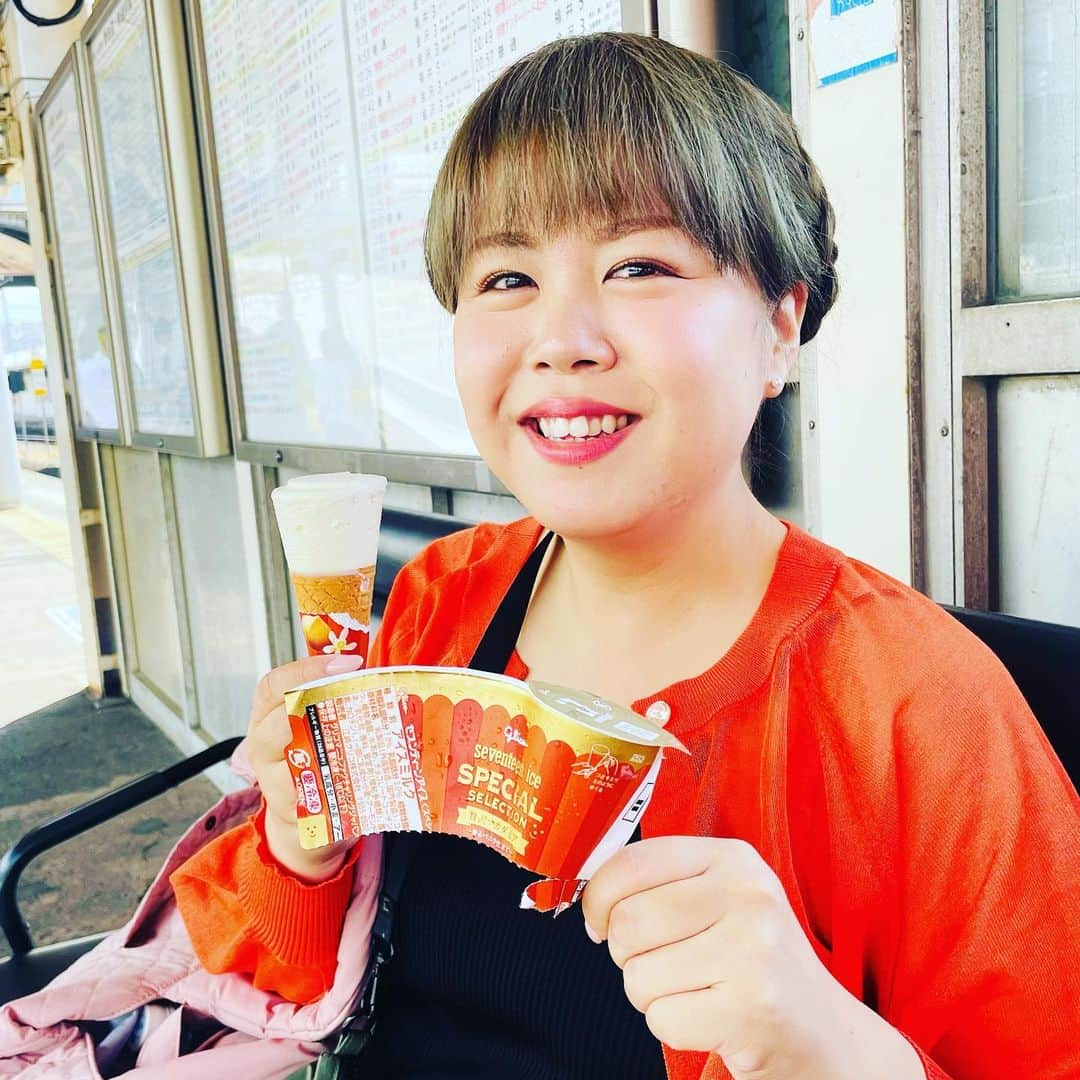 竹内知咲さんのインスタグラム写真 - (竹内知咲Instagram)「セブンティーンアイスを見たら 絶対買うと決めている女性🍦  #天才ピアニスト #天才ピアニストますみ #セブンティーンアイス」6月18日 15時05分 - tensai_pianist.takeuchi