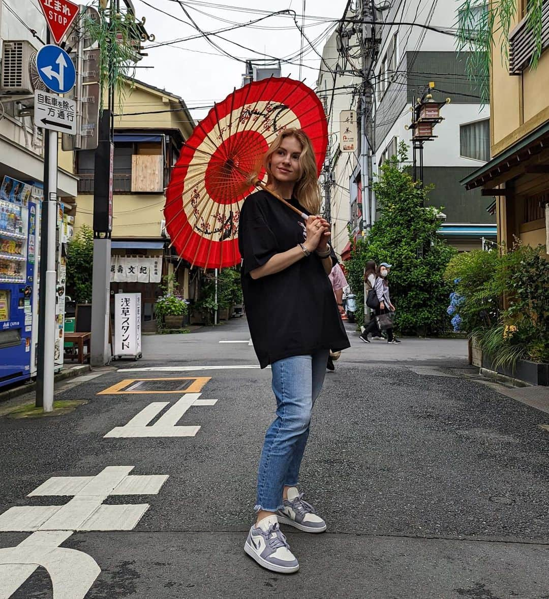 アンゲリーナ・クチヴァルスカさんのインスタグラム写真 - (アンゲリーナ・クチヴァルスカInstagram)「remember that happiness is a way of travel – not a destination ✨」6月19日 1時48分 - angeliiinaa__