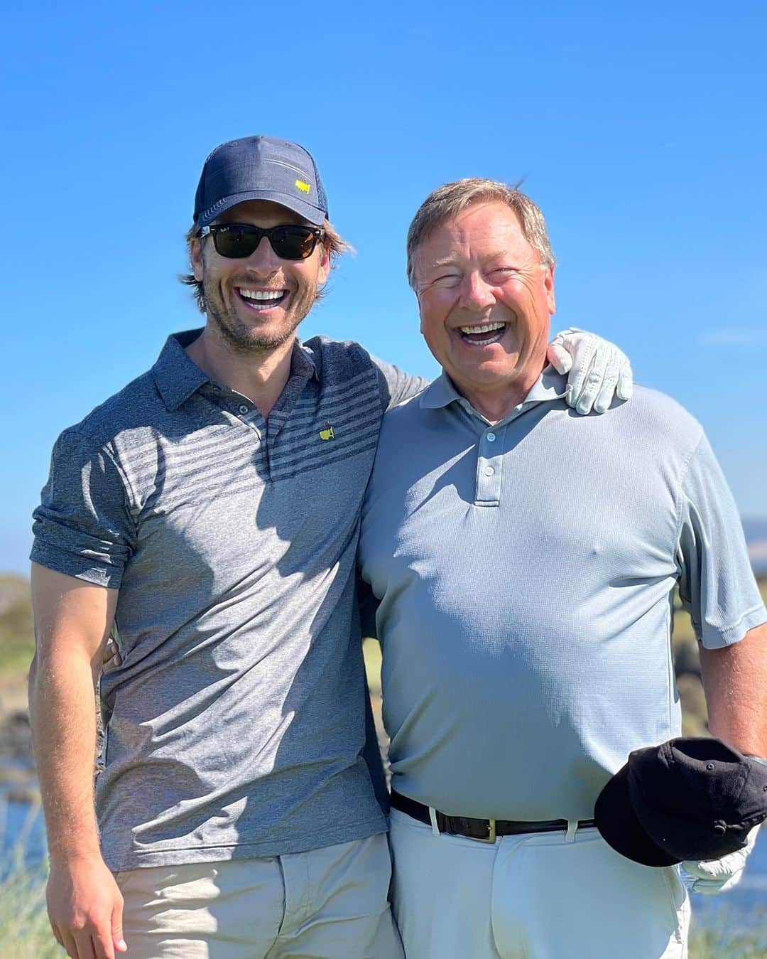 グレン・パウエルのインスタグラム：「Father. Friend. Coach. Hero.   Happy Father’s Day @ogoriginalglen」