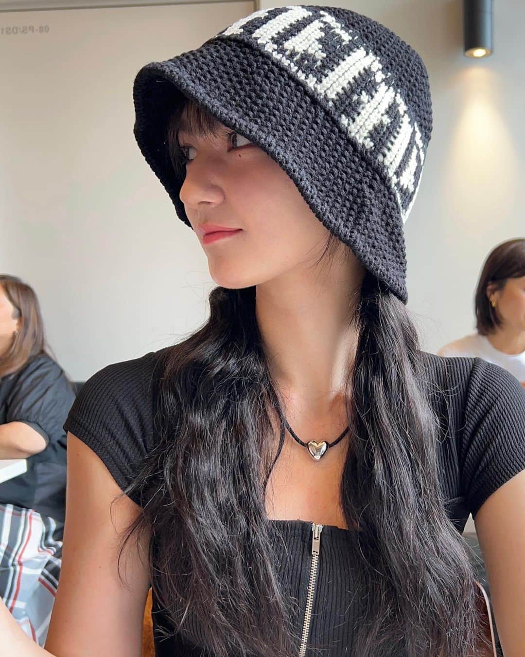 のインスタグラム：「とある日曜日🍰🖤✌🏻」