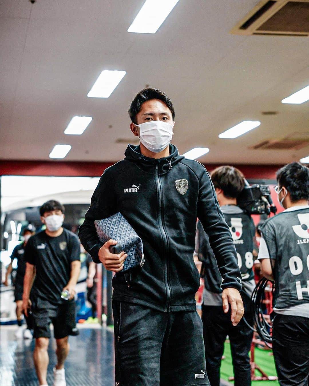 横浜FCさんのインスタグラム写真 - (横浜FCInstagram)「. まもなくキックオフ🔥  ルヴァンカップ vs.ヴィッセル神戸 18:00KICKOFF #ノエビアスタジアム神戸  #yokohamafc #横浜FC #Ｊリーグ #JLEAGUE #hamablue #ルヴァンカップ #井上潮音 #山下諒也 #吉野恭平  #サウロミネイロ #近藤友喜 #永井堅梧 #マテウスモラエス #清水悠斗 #小川慶治朗 #三田啓貴」6月18日 17時48分 - yokohamafc_official