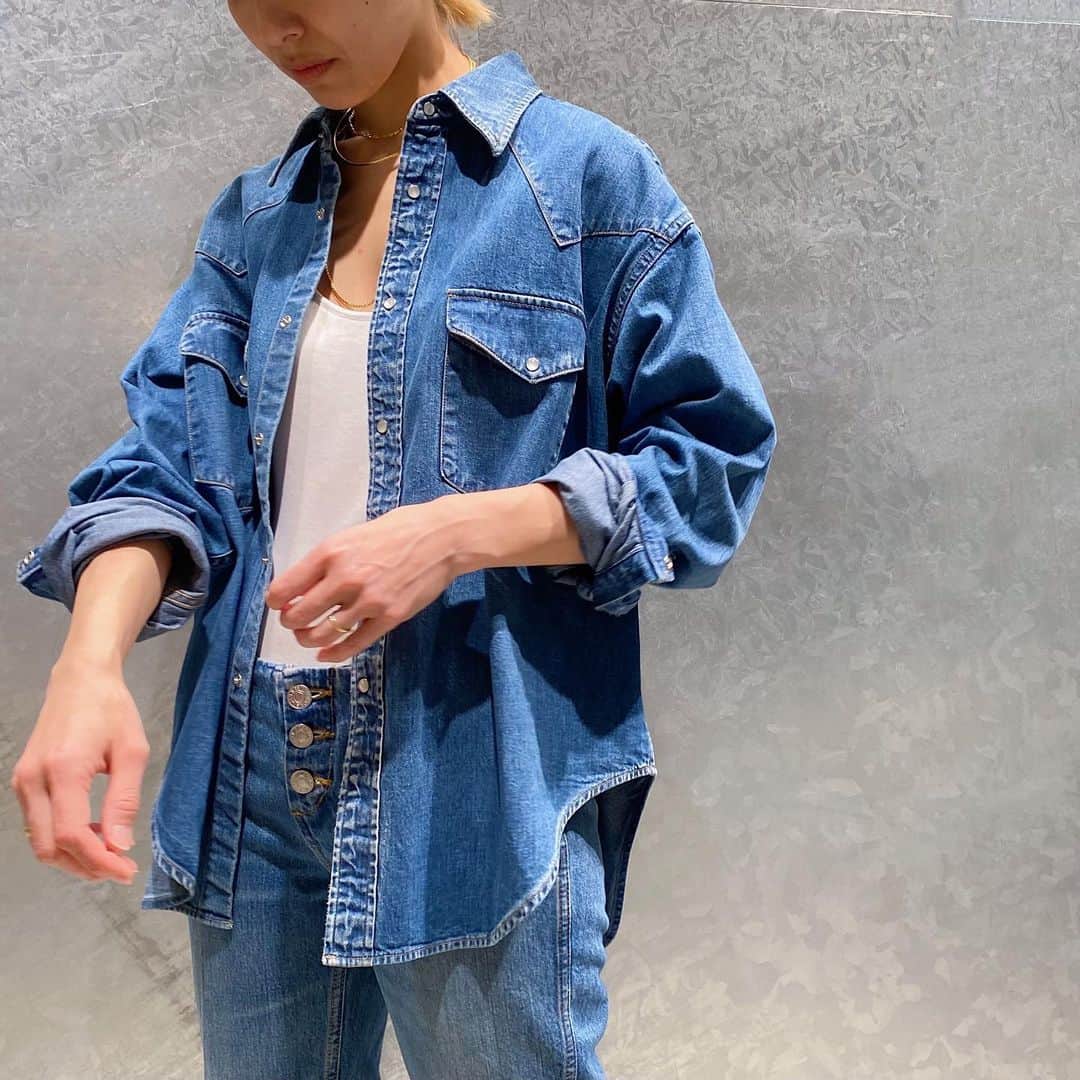 H BEAUTY&YOUTHさんのインスタグラム写真 - (H BEAUTY&YOUTHInstagram)「＜H BEAUTY&YOUTH＞ 60s WORK SHIRT ¥33,000 Color: COBALT Size: S/M/L (着用スタッフ: 161cm 着用サイズ: S)  #H_beautyandyouth #エイチビューティアンドユース @h_beautyandyouth  #BEAUTYANDYOUTH #ビューティアンドユース #Unitedarrows #ユナイテッドアローズ #redone #neous」6月18日 18時11分 - h_beautyandyouth
