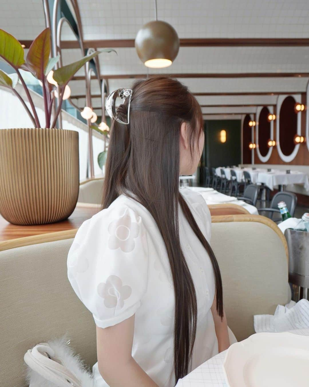 月森世菜さんのインスタグラム写真 - (月森世菜Instagram)「The Standard Grill🍽️ lovely atmosphere and well designed interior♡  素敵な雰囲気とインテリアで♡  ♡ ♡ ♡  #bkkmenu #TheStandardGrill #TheStandardBangkok #StandardHotels  #healthylifestyle #Foodporn #AmericanStyle #bangkok #バンコク旅行 #バンコク生活 #バンコクグルメ #mahanakhon #maryquant #マリークワント #旅行 #旅行コーデ #タビジョ #女子旅 #海外旅行 #海外ガール #海外ファッション #海外生活 #グルメ #ステーキ」6月18日 18時04分 - seina.tsukimori