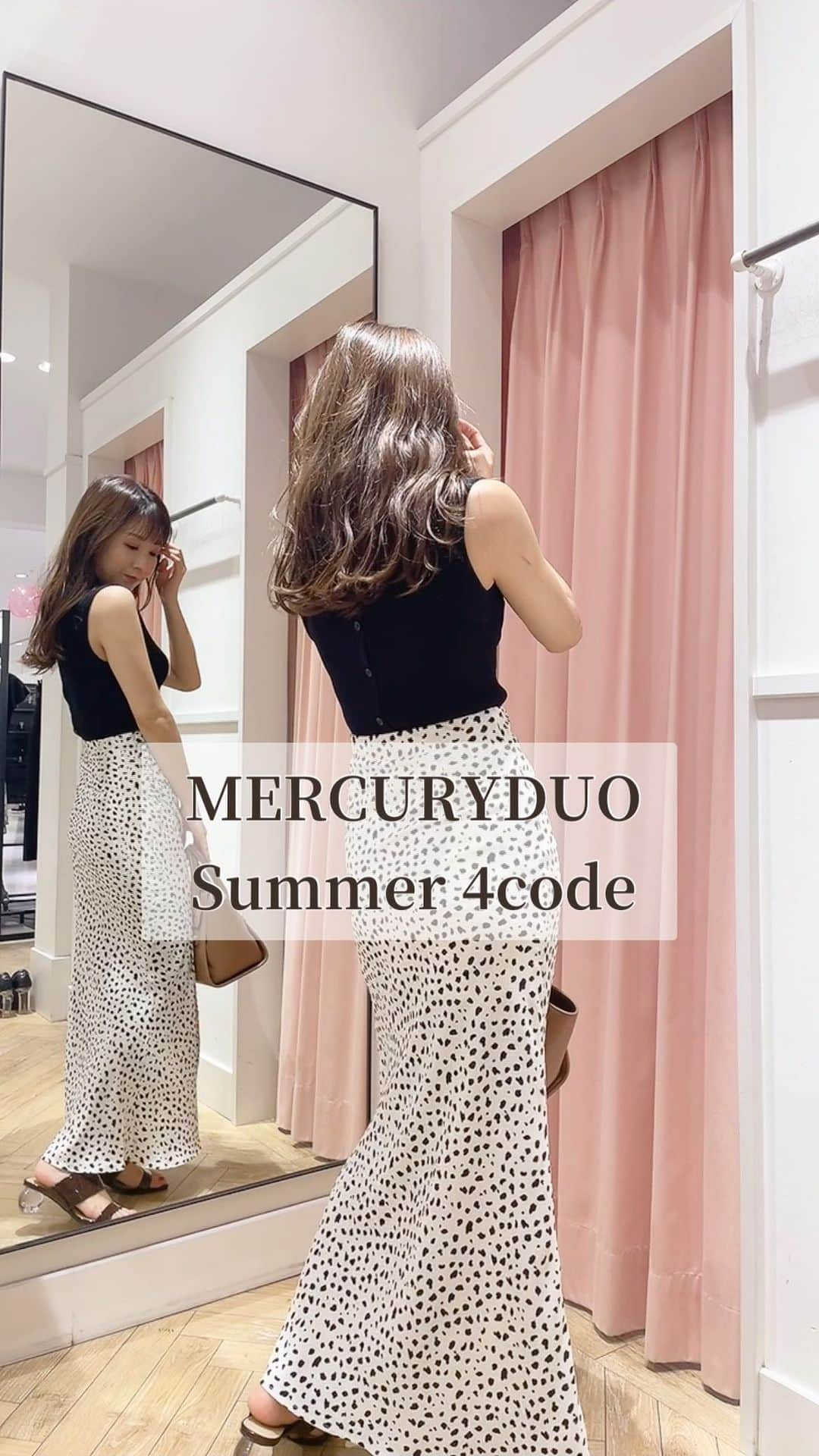 MERCURYDUOのインスタグラム：「大人女子にオススメ！ 夏に着たい大人可愛い4コーデ❤️ . 私の好きなコーデを集めました❤️ 大人可愛いくてスタイルUPして見えるコーデ✨ みなさんはどのコーデがお好きですか？ ぜひコメントで教えてください🥰  𓂃𓂃𓂃𓂃𓂃𓂃𓂃𓂃𓂃  コーデの詳細はTOPの @mercuryduo_kaho  から スタイリング詳細を確認できます𓈒𓏸𓐍  𓂃𓂃𓂃𓂃𓂃𓂃𓂃𓂃𓂃 . . . #マーキュリーデュオ #あざとコーデ#カラーコーデ#オフィスコーデ #デートコーデ#夏コーデ #大人フェミニン #オン眉#オン眉ロング #イエベ#骨格ナチュラル#おちびコーデ#低身長女子#着回し#着回しコーデ#コーデリール#ママコーデ#ママファッション#働くママ#低身長ファッション#フレアスカート#マーメイドスカート#シャツコーデ #アラサー#アラサーコーデ #大人カジュアル#シーン別コーデ #花柄#シアーシャツ#ドット柄 #大人カジュアル」