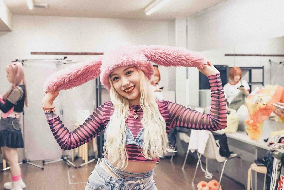川崎怜奈のインスタグラム：「🐇🩷」