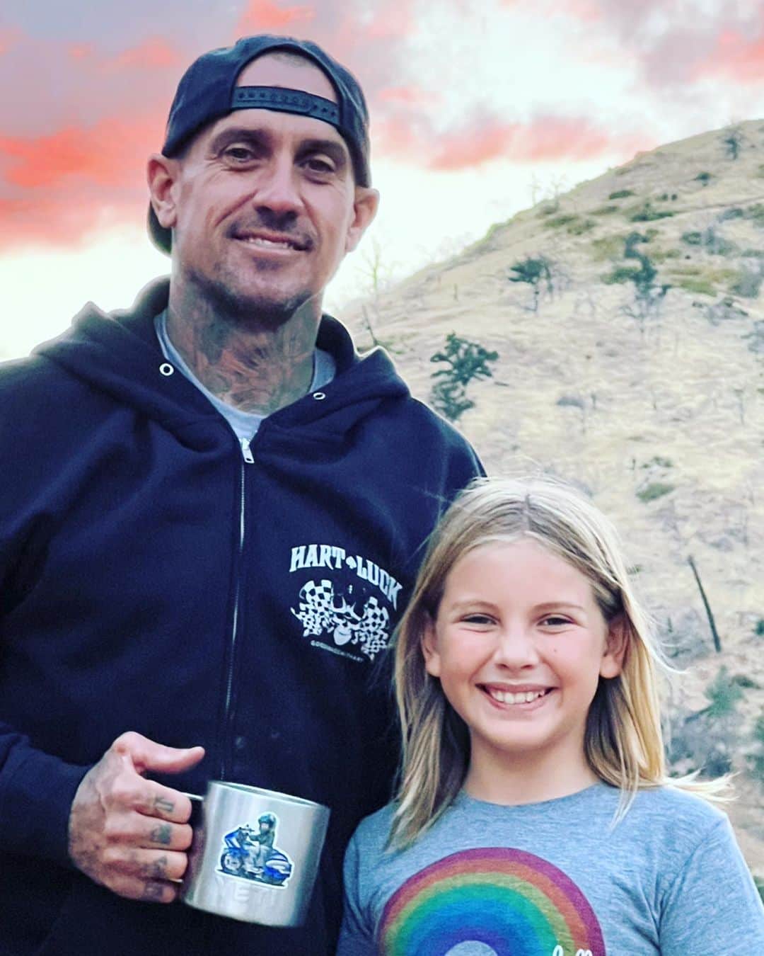 P!nk（ピンク）のインスタグラム：「Happy Fathers Day @hartluck. These kids are so lucky to have a Papa that loves them and sees them and goes out of his way to make them feel important. Fishing, camping, skating, cuddles, scrambled eggs and manicures. You’re up for all of it. ♥️❤️♥️」