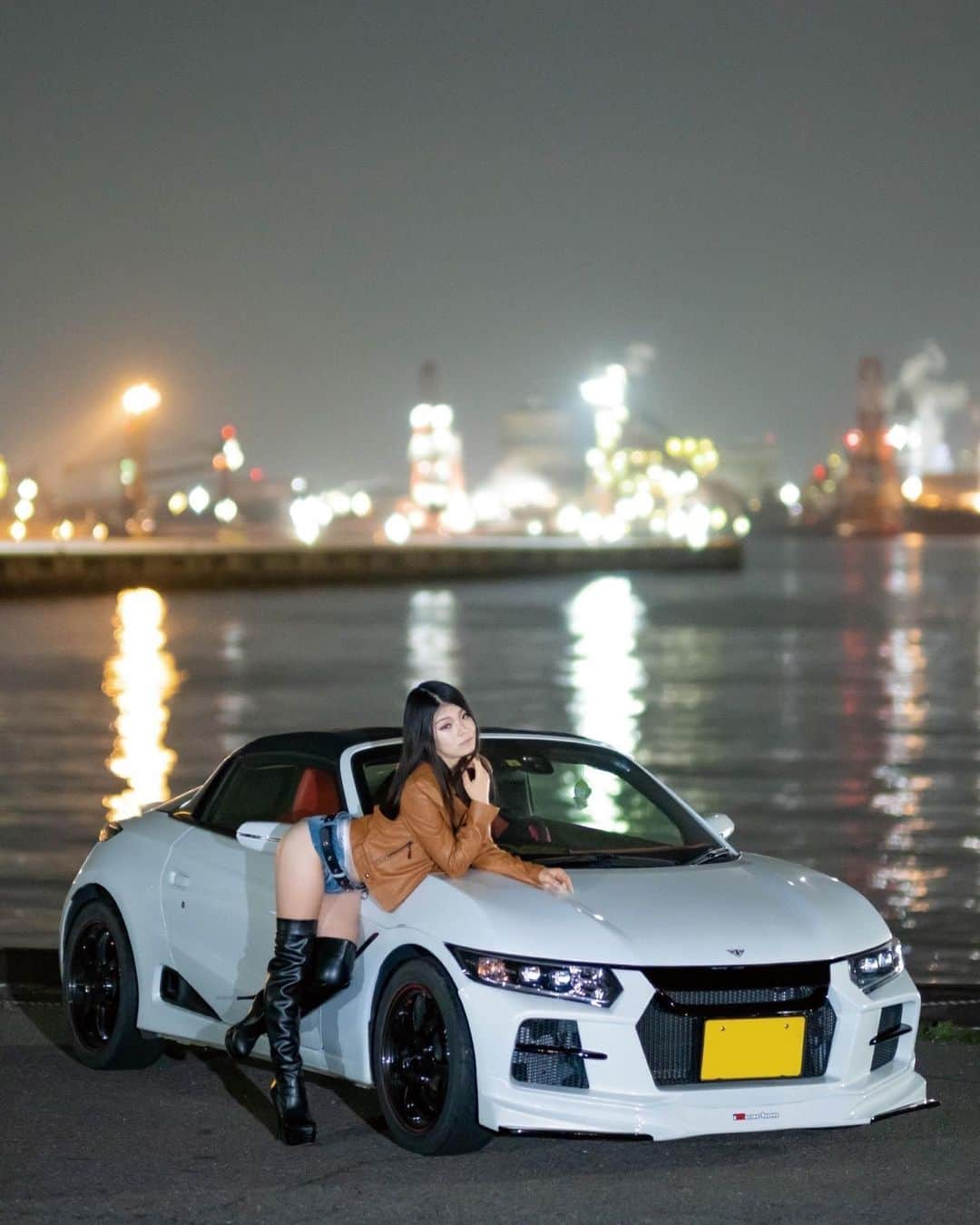 Ruriさんのインスタグラム写真 - (RuriInstagram)「. 📷 @ryu_since2012 さん❤️. 🏎 @rs_carbon  . いろんな人に支えられて、いろんな人に感謝🥰❤️. 本当にありがとう😭💓. 頑張る！ . . #ryuさん #カメラマン #プロカメラマン #超広角ポートレートの神 #ポートレートの神 #カメラマンさんありがとう #ありがとう #感謝 #rscarbon #rsカーボン #s660 #エスロクガール #ruri #るりケツ #車好き女子 #車好きな人と繋がりたい #スポーツカー #マニュアル車 #車横モデル #japanesegirl #セクシーカーガールズ #jdm #cargirl #被写体 #モデル #撮影依頼募集中 #出演依頼 #撮影依頼はdmまで #名古屋 #金城埠頭」6月18日 19時11分 - r.r_1211