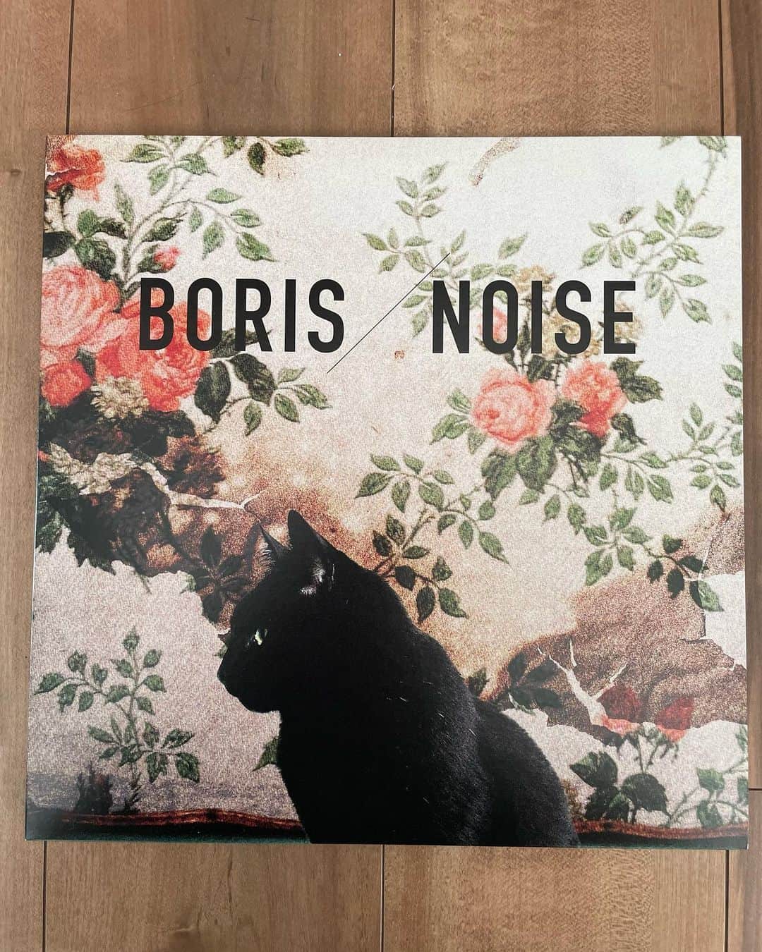 のインスタグラム：「Today is the day “Noise” (Japanese ver.) was released in 2014.  Only the Japanese version came with a disc of bonus tracks. The 180g weight Vinyl was a completely limited production.」