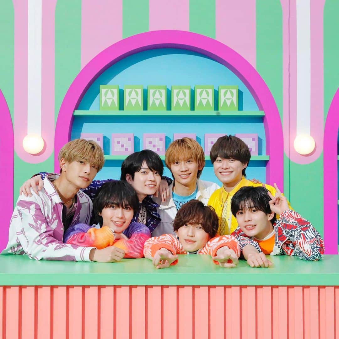 なにわ男子さんのインスタグラム写真 (なにわ男子Instagram)「⁡ 〈 🛒Poppinな俳句☆年下組🛍️ 〉 💜⁡ ⁡ 天下無双 令和時代の 武将達 ⁡ by 恭平 ⁡ 🧡 横見れば