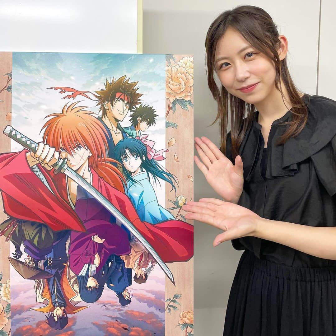 小山内鈴奈のインスタグラム：「7月から放送のTVアニメ 「るろうに剣心 -明治剣客浪漫譚-」 世界上映イベントの司会をさせていただきました！  時代を超えて愛される名作… 一足お先にアニメを拝見しましたが キャラクターみんな魅力的で ストーリーは言わずもがな面白すぎる…  はやく続きが見たいです😫😫  OP、EDもかっこいいし アクションシーンは大迫力だし キービジュアルかっこよすぎるし 語りはじめたら止まらない勢いです。  1ファンとして放送がとても楽しみです🗡️✨  #るろうに剣心」