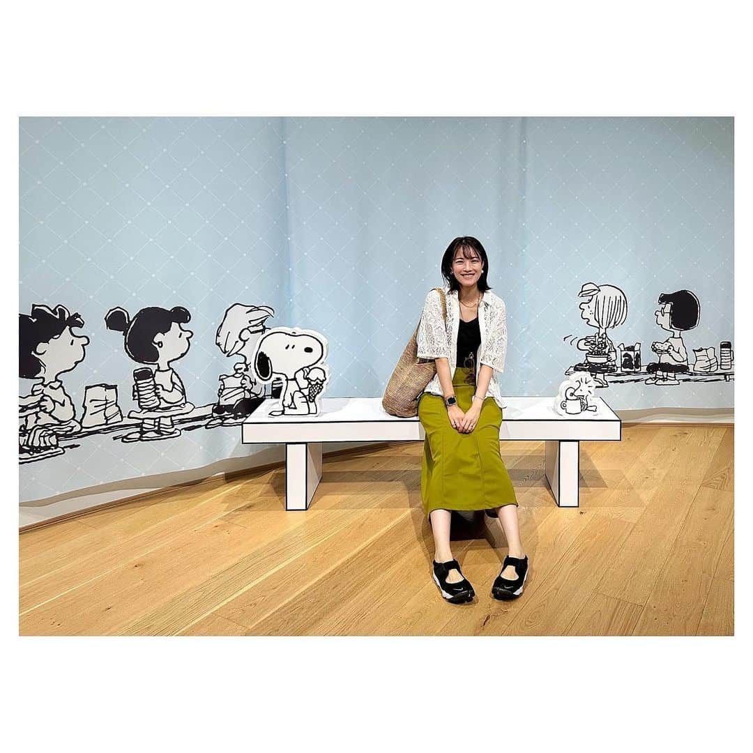 古川美有のインスタグラム：「企画展が変わるたびに訪れている @snoopymuseumtokyo   PEANUTSは10代のころから愛読しているバイブルなので、じっくり一コマずつ一文字ずつ読み込んで回ります。 何度も行っているから常設展はすっ飛ばすけど…笑 かわいいんだけど、かわいいだけでない哲学な部分が大好き。 #snoopymusiumtokyo  #スヌーピーミュージアム #peanuts」