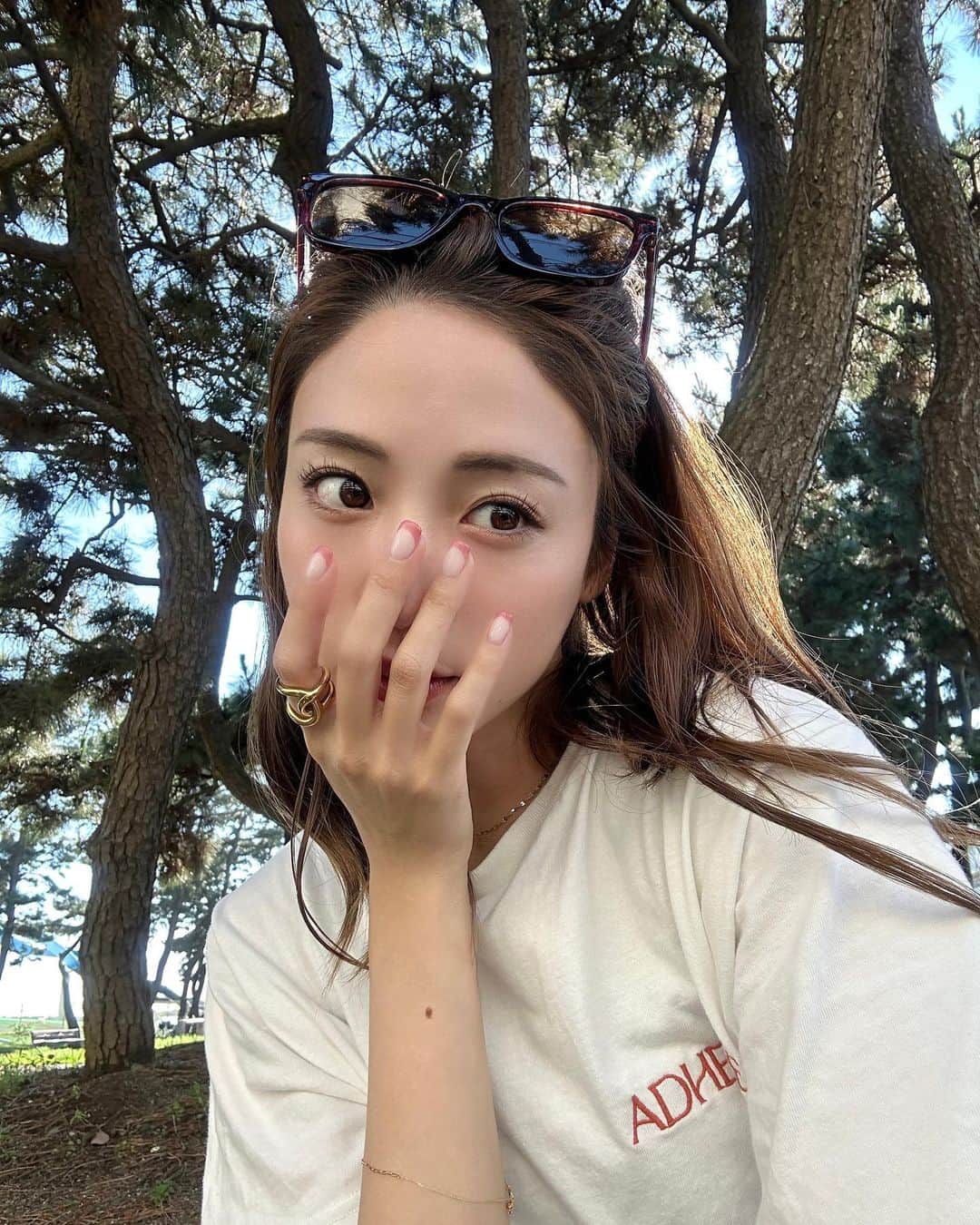 志田友美（ゆうみん）のインスタグラム：「夏に聴くTUBEは最高なんだなぁ🫶🏼」