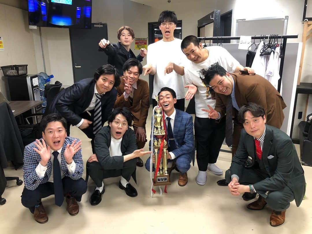 皆川勇気のインスタグラム：「東西交流会、ありがとうございました😊  はるばる500km、特大荷物席を取ってまでトロフィーを連れて行ってよかったです🏆🏆🏆」