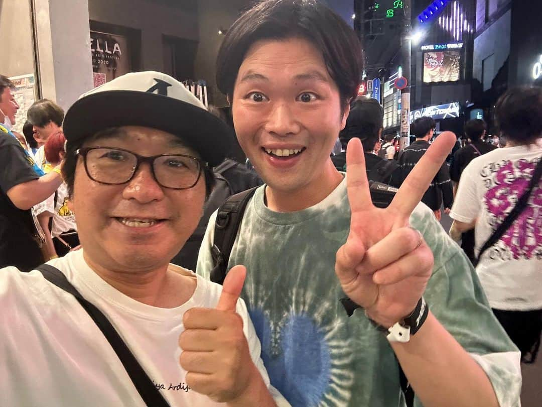 小石田純一さんのインスタグラム写真 - (小石田純一Instagram)「「やついフェス」最高でした！出演してた同じ事務所のきみがすきだよ早川さんもこの笑顔です。ブラボー！  #やついフェス  #やついフェス2023  #フェス #早川パパ さん #きみがすきだよ  #お笑い芸人 #小石田純一 #ものまね芸人」6月18日 20時18分 - koishida.trendy