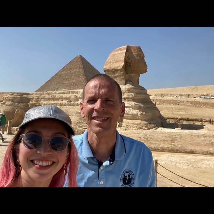 ダンドイ舞莉花さんのインスタグラム写真 - (ダンドイ舞莉花Instagram)「Happy Father’s Day!!!  To my dad who is living in Egypt at the moment🇪🇬  I got to visit him in April😎 But it had been 3 years since I last saw him because of all the travel regulations with Covid for the past few years.  Spending time with family is so important…  Thank you for always being there for me🤍  父の日🫶🏻  ダディーは今エジプトに住んでます🇪🇬  先日、エジプトに会いに行ったのですが、コロナ禍で中々海外への行き来が難しかったので、会うのが3年ぶりでした😢  家族との時間って本当に大事だよね。  いつもありがとう😌  #happyfathersday #fathersday #父の日 #daddy #dad #egypt #cairo #sphinx #pyramid #thankyou #感謝」6月18日 20時30分 - mdandoy18