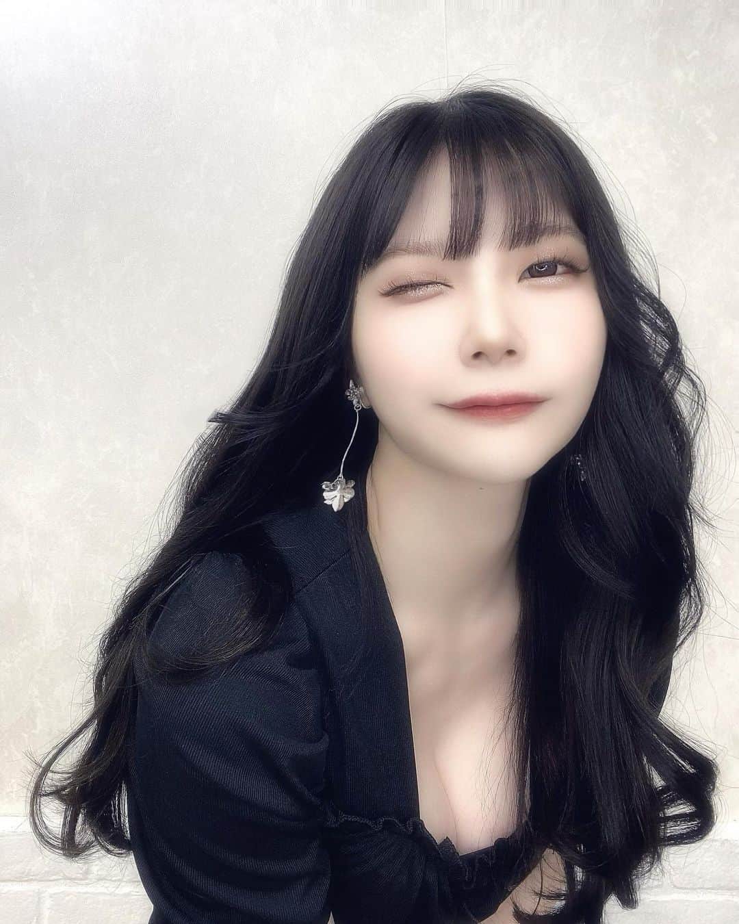 葵ローズのインスタグラム：「당신이행복하기를🩶」
