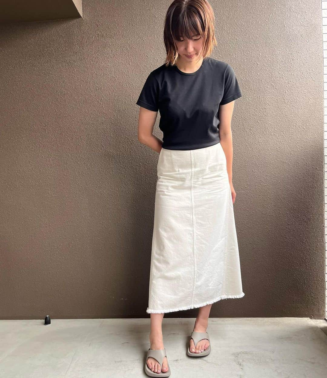 石井優希さんのインスタグラム写真 - (石井優希Instagram)「. 今回テンシャル (@tential )さんからRecovery Sandalをご提供頂きました。  足裏を支えるアーチサポート構造と靴底柔らかさ衝撃吸収で足の裏を軽減してくれるそうです。  アーチがあるから歩きやすく長時間あるいても疲れにくいからふくらはぎが特に疲れやすい私にとっては嬉しく愛用する事間違い無し✨  #リカバリーサンダル #TENTIAL #PR」6月18日 20時37分 - yuki.ishii