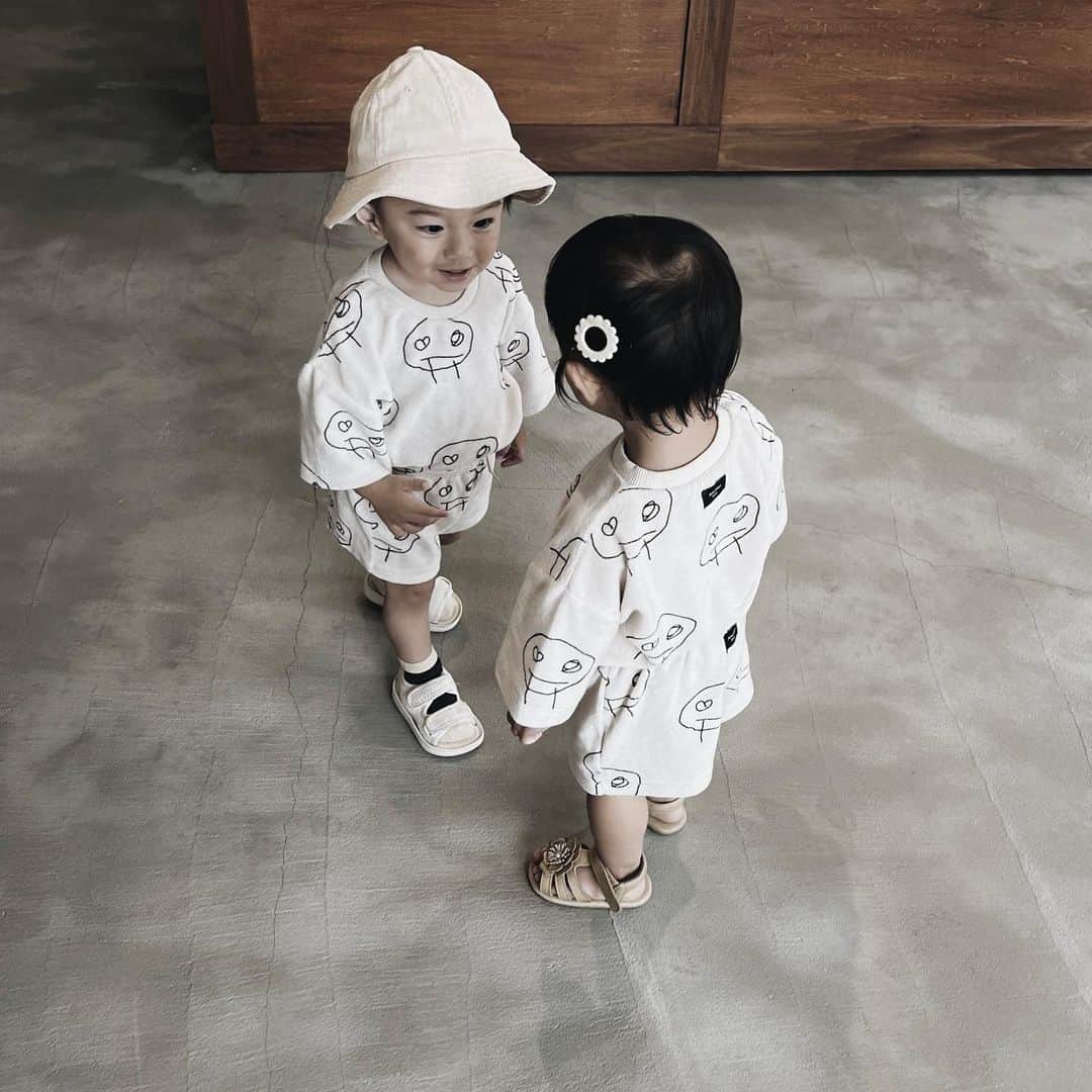 ukapiのインスタグラム：「⠀ ⠀ ⠀ 👦🏻♡👧🏻 ⠀ ⠀ #せおふく」