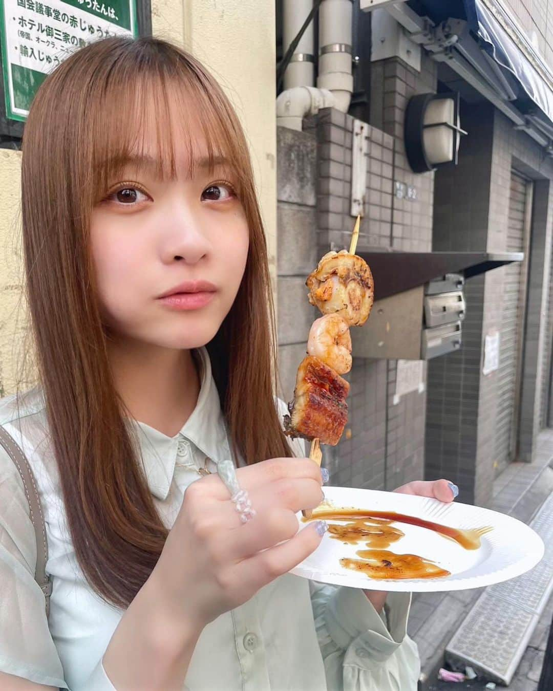 中村果蓮さんのインスタグラム写真 - (中村果蓮Instagram)「この日いっぱい食べたけどこれがいちばん優勝してた😮‍💨🩷 ・ ・ ・  #築地グルメ  #築地  #築地食べ歩き  #食べ歩き  #東京グルメ  #東京  #ストレート  #ロングヘア  #海鮮  #tokyo  #instafood」6月18日 20時52分 - nakamura_karen_