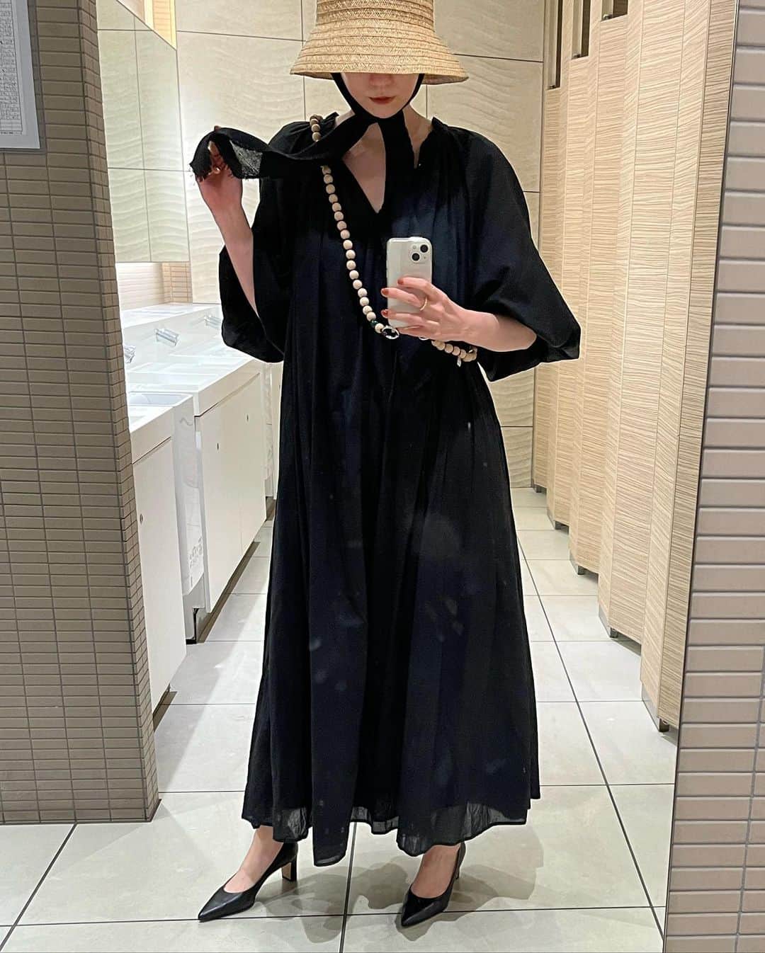 藤井祥子さんのインスタグラム写真 - (藤井祥子Instagram)「ヒールはここ数年全然履かなくなってしまったのだけど、昨年お邪魔した @katimshoes さんの展示会で、立った時の安定感に感動してオーダーしたLIEGE。日本人の骨格に合わせて作られた木型を使っているそう。ヒール履きたい欲が出た時も心強くて嬉しい☺️」6月18日 21時05分 - shoco_fuji