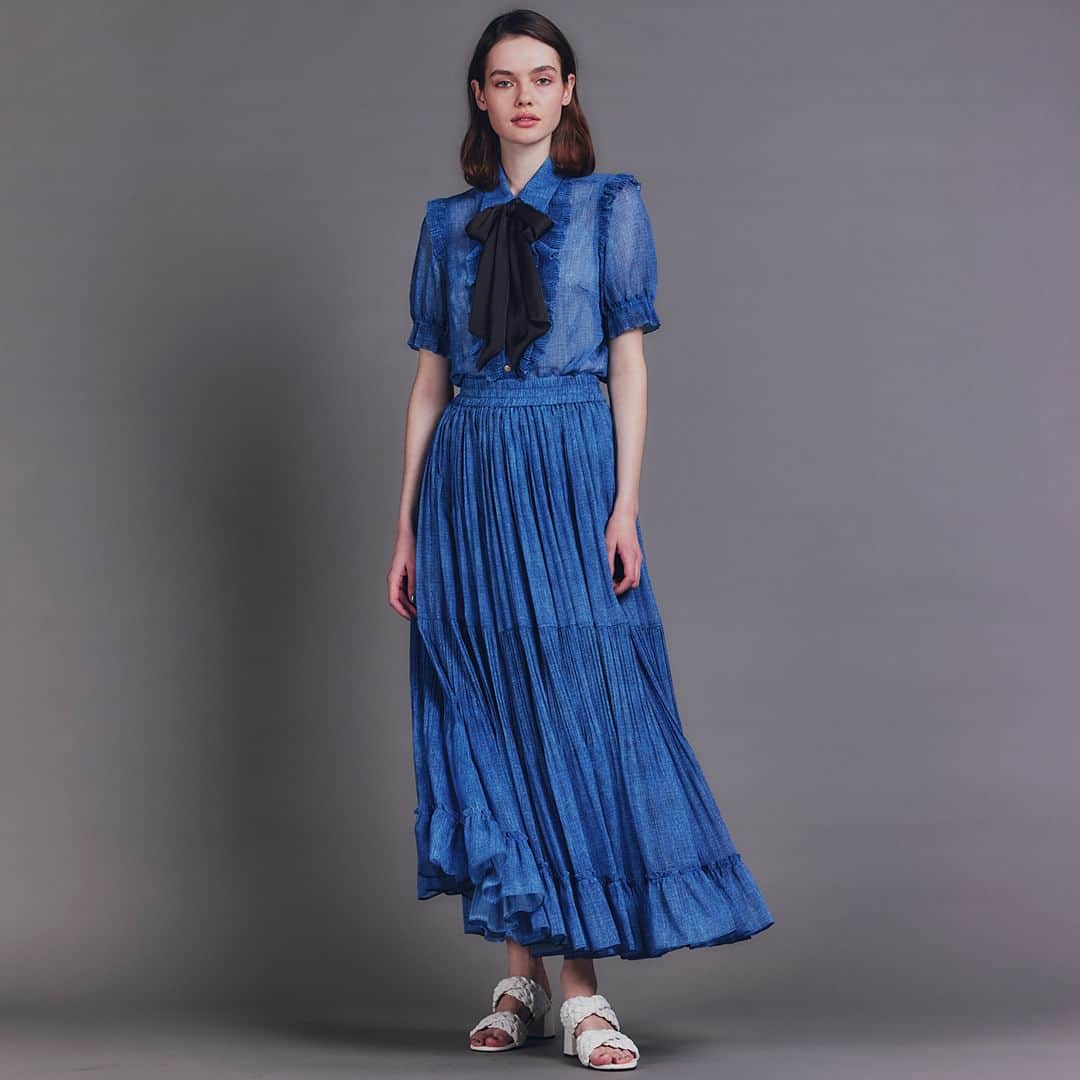 Double Standard Clothingのインスタグラム：「. NEW ARRIVAL 2023 PRE-FALL COLLECTION . [TOPS] DSC / デニムプリントシフォンブラウス price. 33,000円(税込) color. ブルー size. 36 / 38 . [BOTTOMS] DSC / デニムプリントシフォンスカート price. 42,900円(税込) color. ブルー size. 36 / 38 . ------------------------------------------ #doublestandardclothing #tokyo #DSC #sov #nightstore #fashion #ootd #2023prefall」