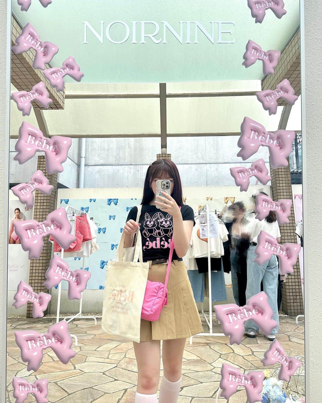 廣川奈々聖のインスタグラム：「🐰🎀💭 ⁡ ⁡ ⁡ 先週、大好きなブランドのPOP UPがあって ⁡ 名古屋行く前に 朝イチで行ってきた⸜(*˙꒳˙*)⸝ ⁡ ⁡ @noirnine_japan  ⁡ ⁡ ⁡ 日本に無いようなデザインのものばかりで、どれも本当に可愛かった……… 😢🫧 お洋服のデザイン画もあったりして ⁡ 日本とは 違うやり方で お洋服づくりが進められてるのかなあと思ったりもした💭  ⁡ 欲しいのいっぱいで 何買おうかまだ迷ってる、、、、、 幸せな悩み⁡🦭🌷 ⁡ ⁡ ⁡ あとここのブランドのTシャツのデザイン コピー品がたくさん出回ってるけど ここのが本家なの！！！！守りたい！😭♡ ⁡ ⁡ ⁡ #noirninelondon #popupshop #noirnineparis #韓国ブランド #ななせのふく #着てるTシャツも #ここのお洋服だよ🐰 #ご満悦顔 ( ¯ᵕ¯ )💭」