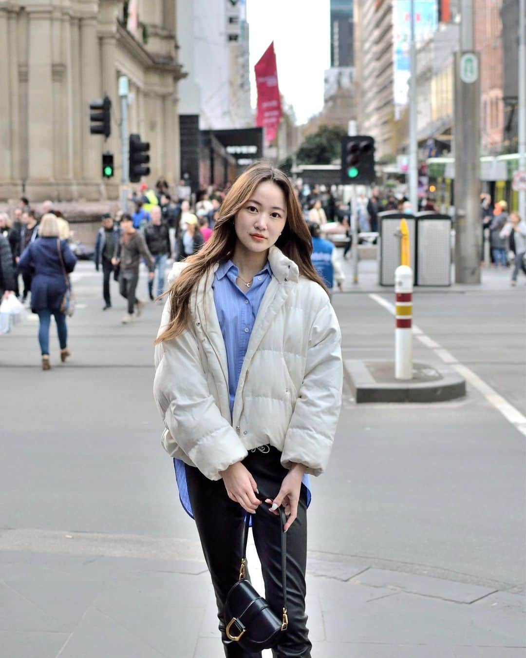 小林恵月さんのインスタグラム写真 - (小林恵月Instagram)「・ 📍Elizabeth street ❤️ 私の好きなストリート🥰 カメラマンさんにリクエストして撮ってもらったよ〜📸 ヨーロッパ風の街並みがすごく好き😮‍💨🫶」6月18日 21時20分 - ezuki_kobayashi