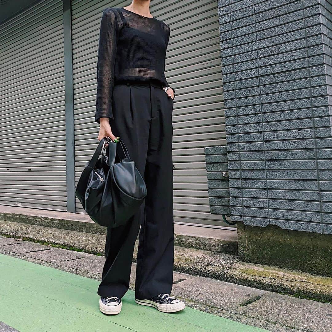 maai0528のインスタグラム：「〻👩🏻‍🦱🐼🍩🍹 Ｏotd‥💚 オールブラックの気分でーした。 ． ． ． #fashion  #sly_fav  #ZARA #RIMARK」