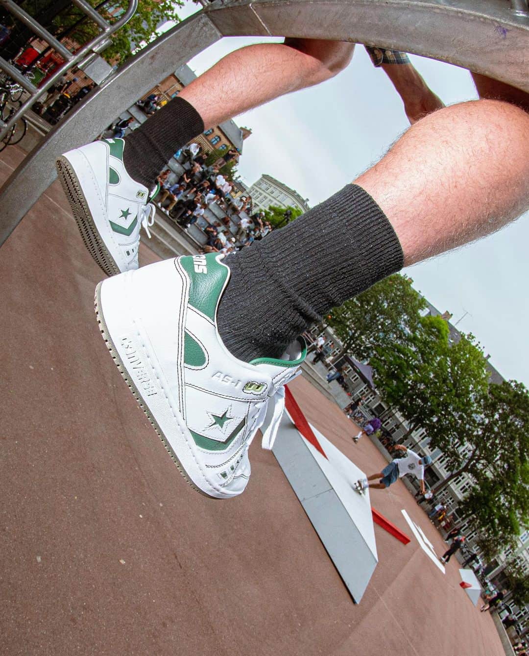 converseさんのインスタグラム写真 - (converseInstagram)「Scene report straight from the @copenhagenopen📍🇩🇰   Swipe to see the @converse_cons crew at the unveiling of Alexis Sablone’s (@suminaynay) skateable objects 👉   📷 @placemag」6月18日 21時30分 - converse