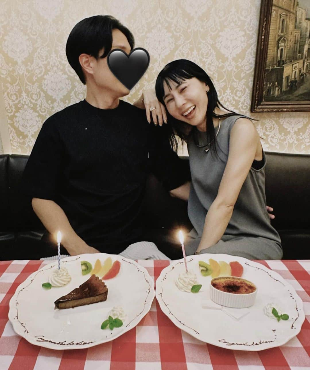 黒石奈央子さんのインスタグラム写真 - (黒石奈央子Instagram)「この間大好きなまゆこ夫婦に結婚のお祝いしてもらった❤️  二人とも夫婦漫才出来るくらい面白いから終始ずっと笑ってたわ🤣  これからも夫婦共々よろしくねっ😊🫶  ありがとうー❤️  らぶゆー🫶  @mayukokawakitaofficial  #結婚祝い」6月18日 21時45分 - blackstone705