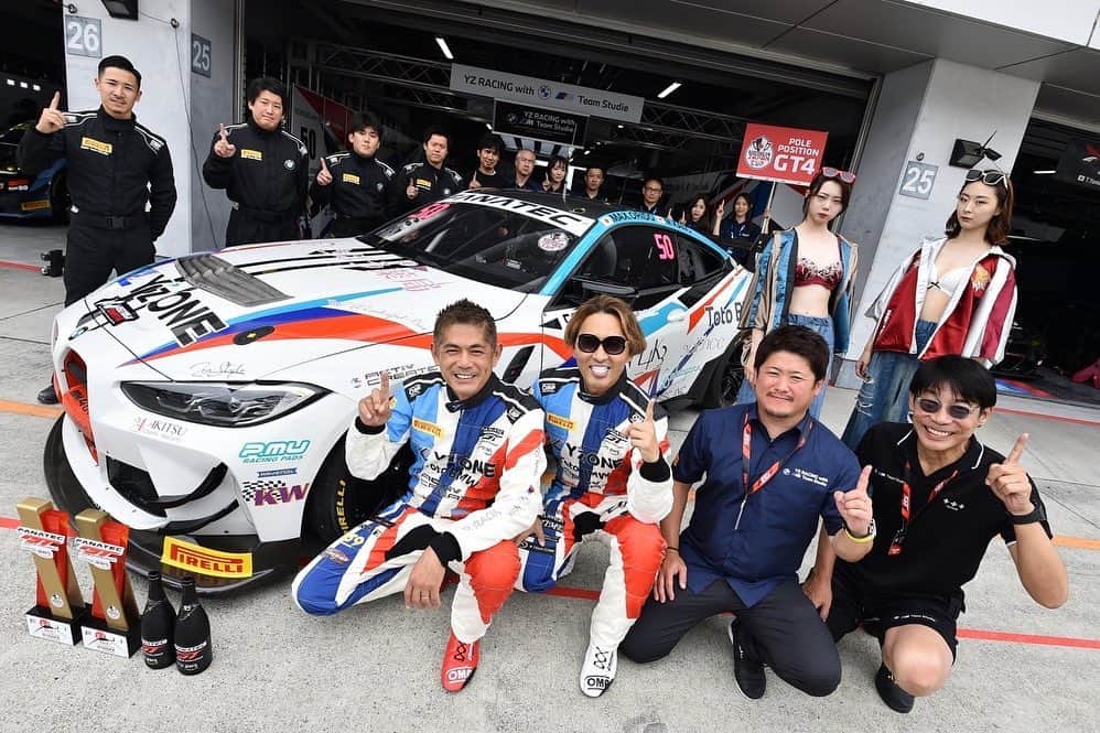 織戸学のインスタグラム：「日曜日のレーシングは、トラブル出てしまった。  強いteamを目指すきっかけもできた。  応援有り難う御座いました。   GT  WORLD ASIA   #GTWorldChAsia  #maxorido   #bmw  #bmwm4   @yzone.co.ltd.yz_racing  @bmwteamstudie  @yasuakibobsuzuki  @gtworldchallengeasia  @130ryokohama  @ridox559_maxorido   @kano_masaki.02_04」