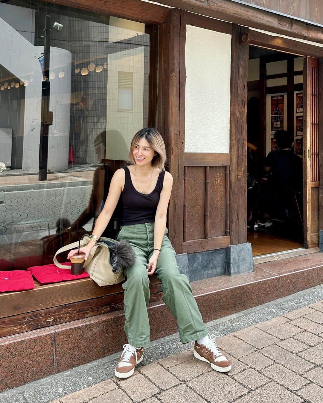 のインスタグラム：「暑すぎるね🥵 久々にまつ毛パーマしたら、仕上がり美しすぎて絶賛肌荒れ中なことを忘れられた🤣w @hillssalon_official  @hills_saya  @hills_chiaki  めちゃくちゃ綺麗に仕上げてくれて大満足です🙇‍♀️ ありがとうございました😊  ここ数日、暴飲暴食しまくったらお肌にしっかり反映された☠️  食事、睡眠って大切なんだなぁと改めて感じました🍅💤 けど……たまには自分に甘くしてもいいのかな🙈 そのたまに、が多くならないように気をつけなきゃw  #まつ毛パーマ #lashlift  #beauty #eyelashes  #fashion #sundayfunday #nomakeupday」